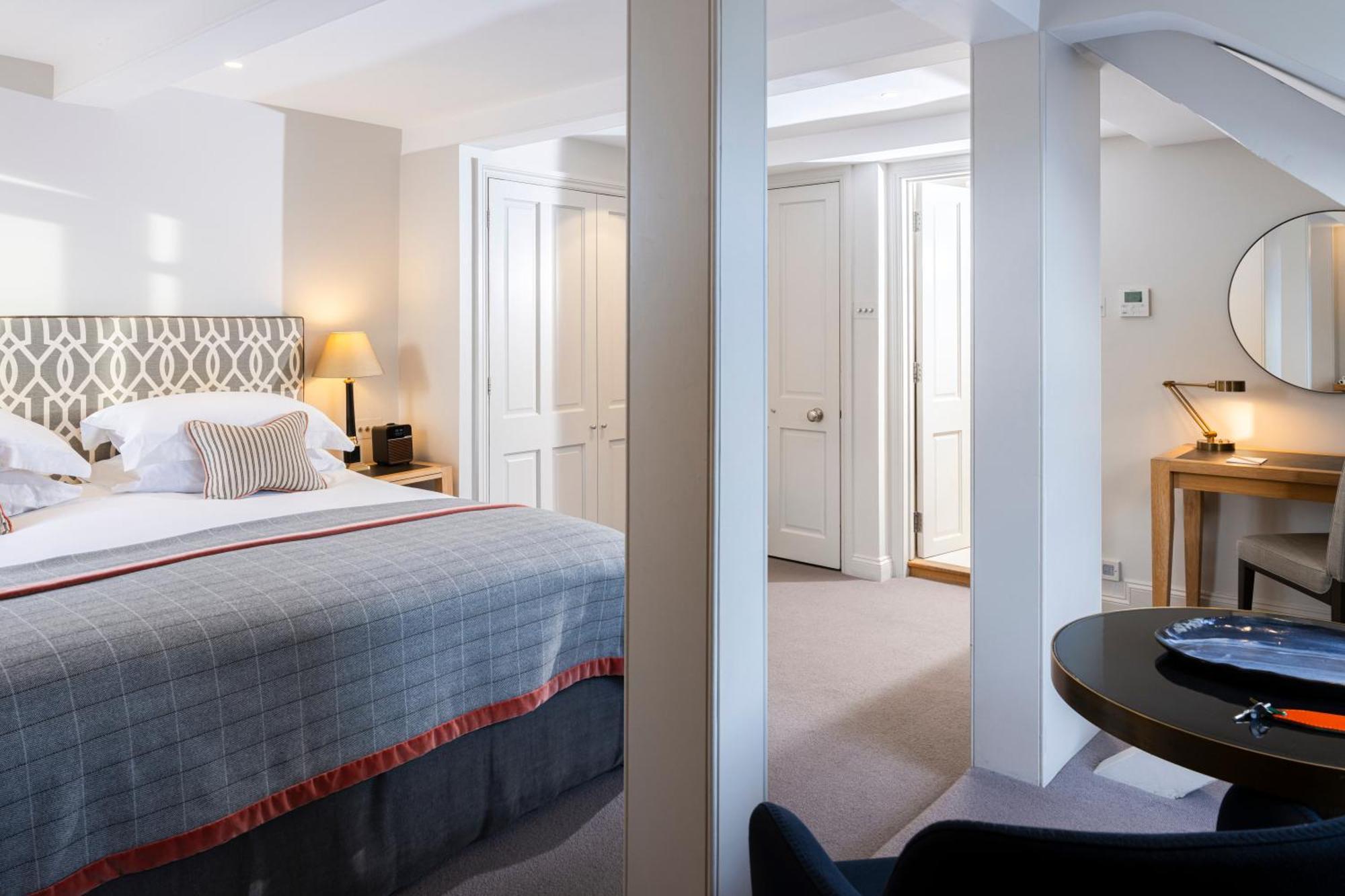 Old Bank Hotel Оксфорд Екстер'єр фото A suite at The Albany