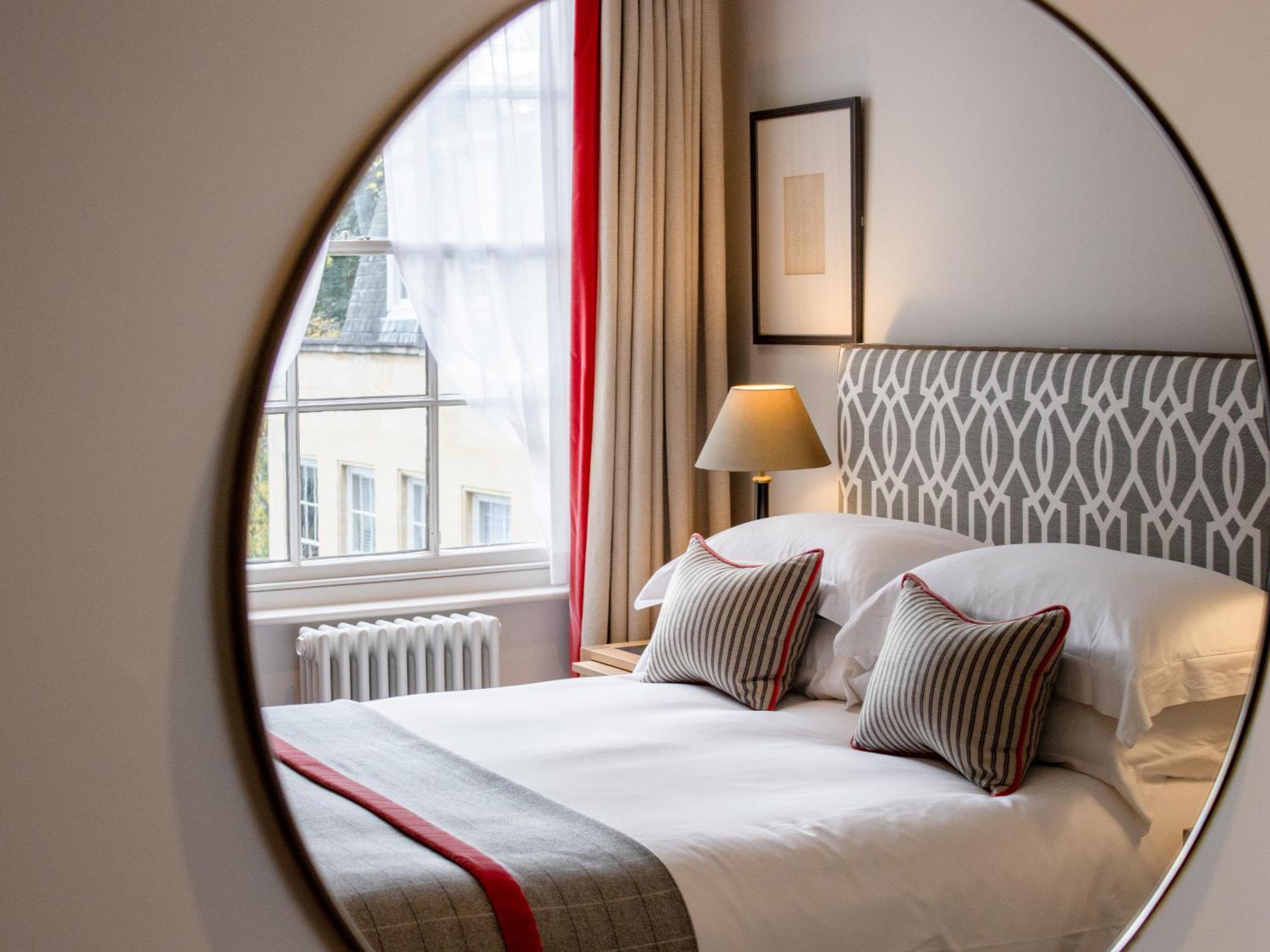 Old Bank Hotel Оксфорд Екстер'єр фото A bedroom at the hotel