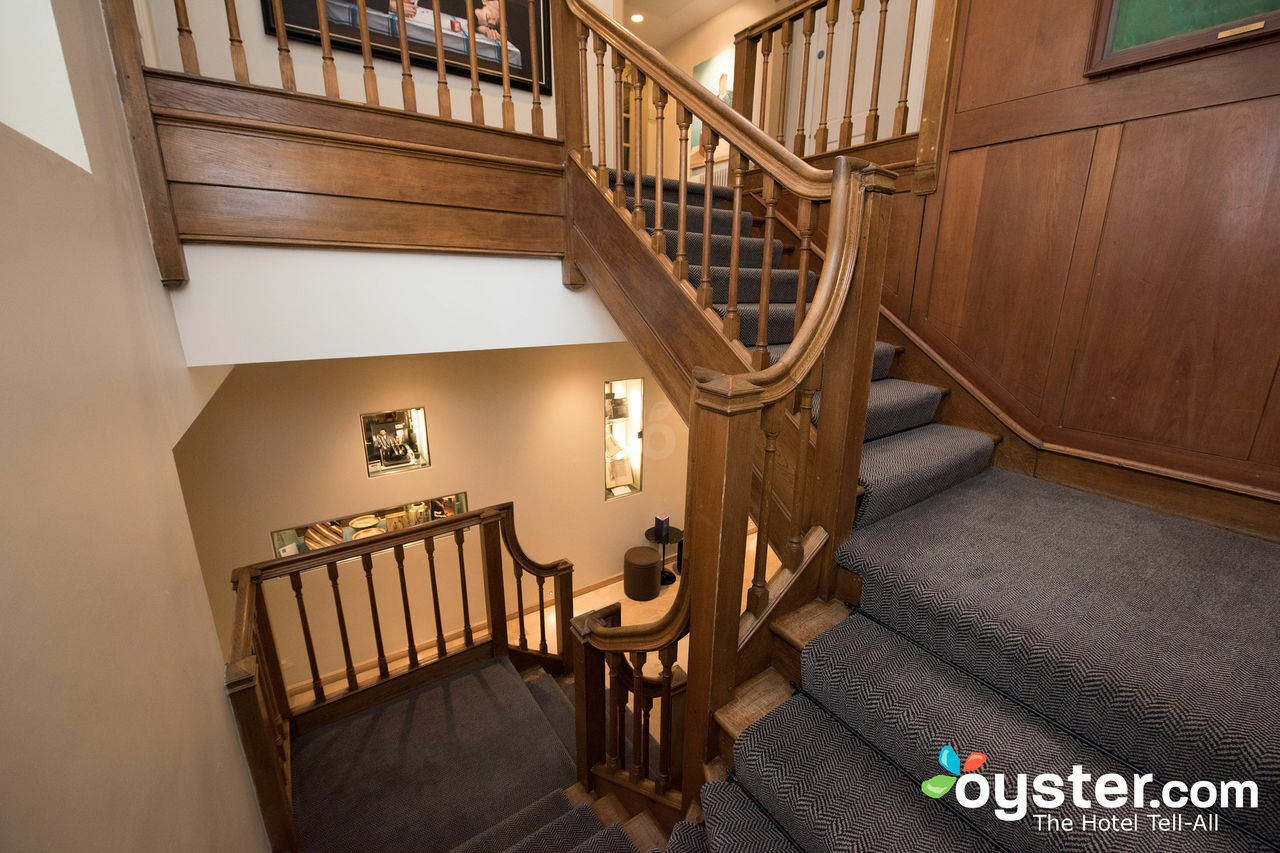 Old Bank Hotel Оксфорд Екстер'єр фото The staircase at the hotel